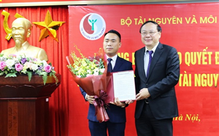 Tiến sĩ, Nhà báo Đào Xuân Hưng giữ chức Tổng Biên tập Tạp chí Tài Nguyên và Môi trường